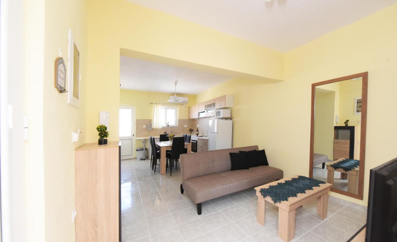 Happy Days Home Apartment Und Studio/Penthouse Ialysos  Exterior photo